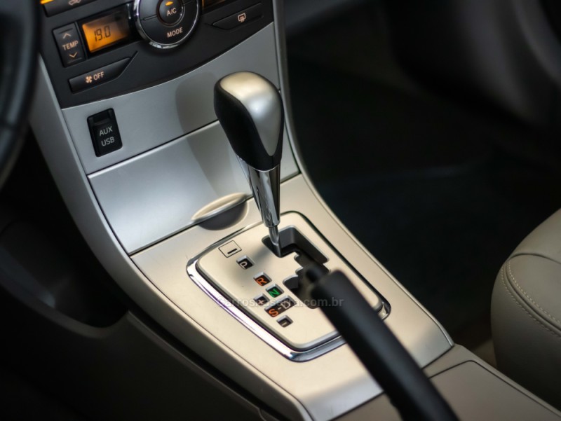 COROLLA 2.0 XEI 16V FLEX 4P AUTOMÁTICO - 2014 - CAXIAS DO SUL