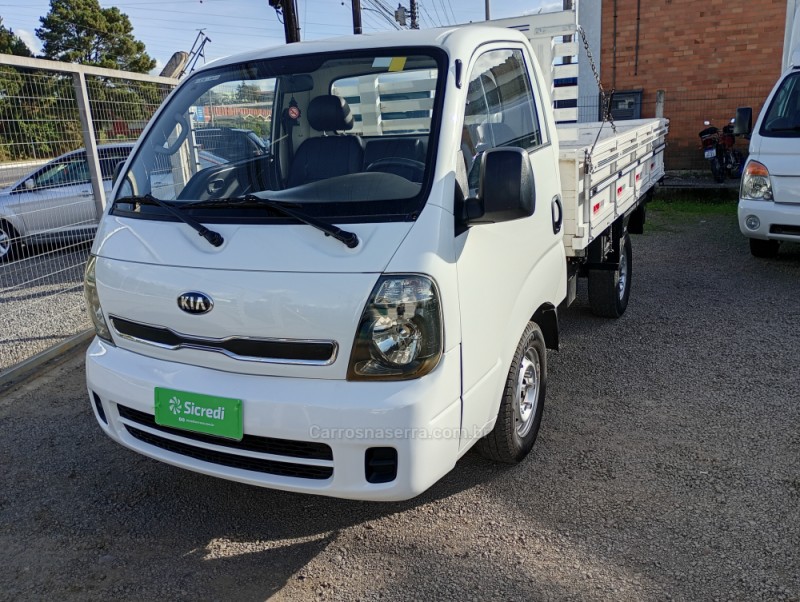 BONGO 2.5 K-2500 4X2 CS TURBO DIESEL 2P MANUAL - 2014 - FARROUPILHA