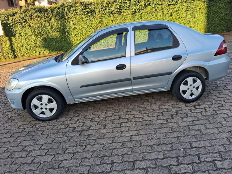 PRISMA 1.4 MPFI JOY 8V FLEX 4P MANUAL - 2010 - IVOTI