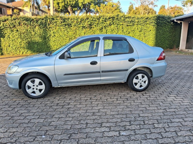 PRISMA 1.4 MPFI JOY 8V FLEX 4P MANUAL - 2010 - IVOTI