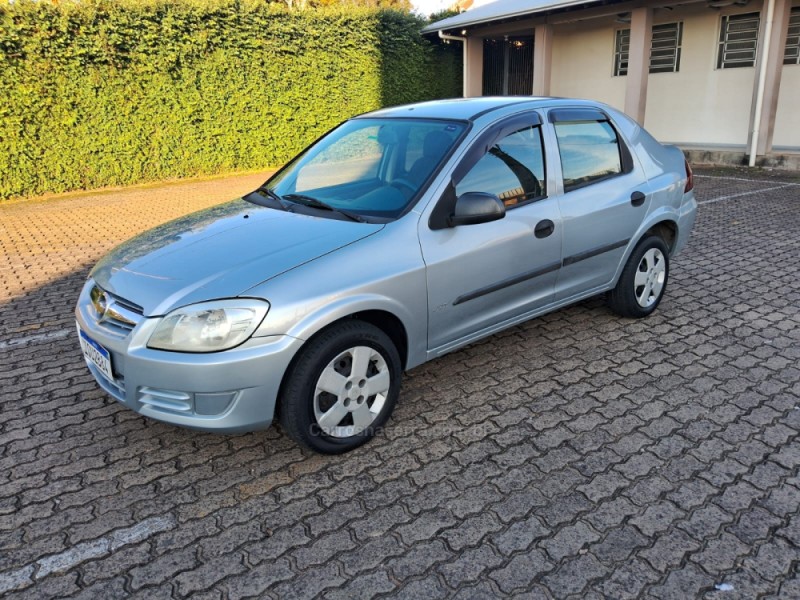 PRISMA 1.4 MPFI JOY 8V FLEX 4P MANUAL - 2010 - IVOTI