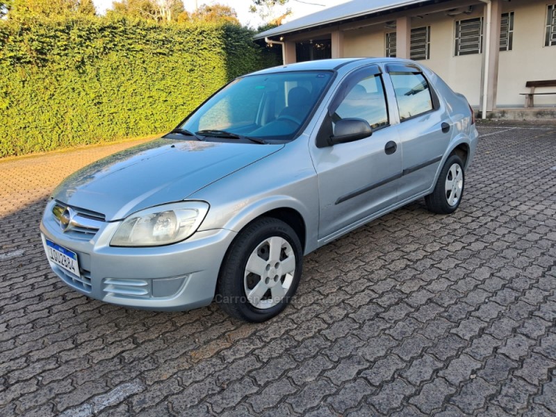 PRISMA 1.4 MPFI JOY 8V FLEX 4P MANUAL - 2010 - IVOTI