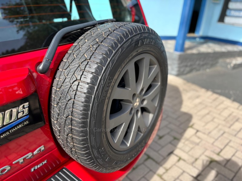 PAJERO TR4 2.0 4X4 16V 140CV FLEX 4P AUTOMÁTICO - 2015 - CANELA