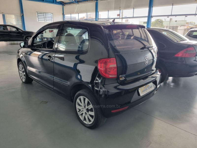 FOX 1.0 MI 8V FLEX 2P MANUAL - 2011 - VACARIA