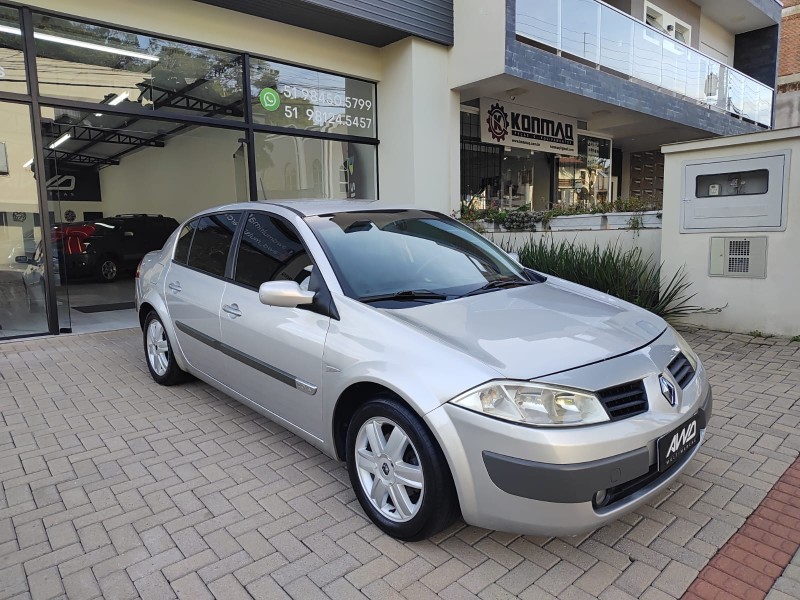 MÉGANE 2.0 DYNAMIQUE SEDAN 16V GASOLINA 4P AUTOMÁTICO - 2009 - LAJEADO