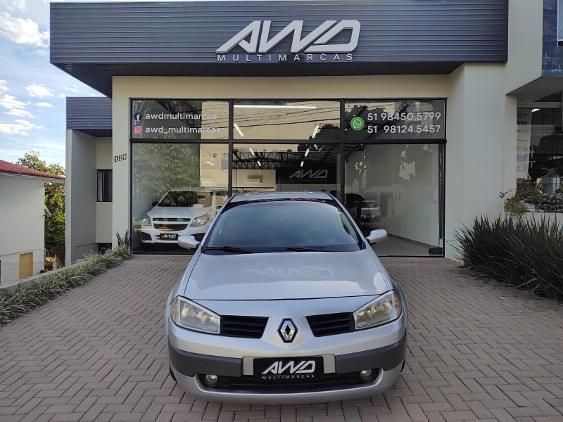 MÉGANE 2.0 DYNAMIQUE SEDAN 16V GASOLINA 4P AUTOMÁTICO - 2009 - LAJEADO