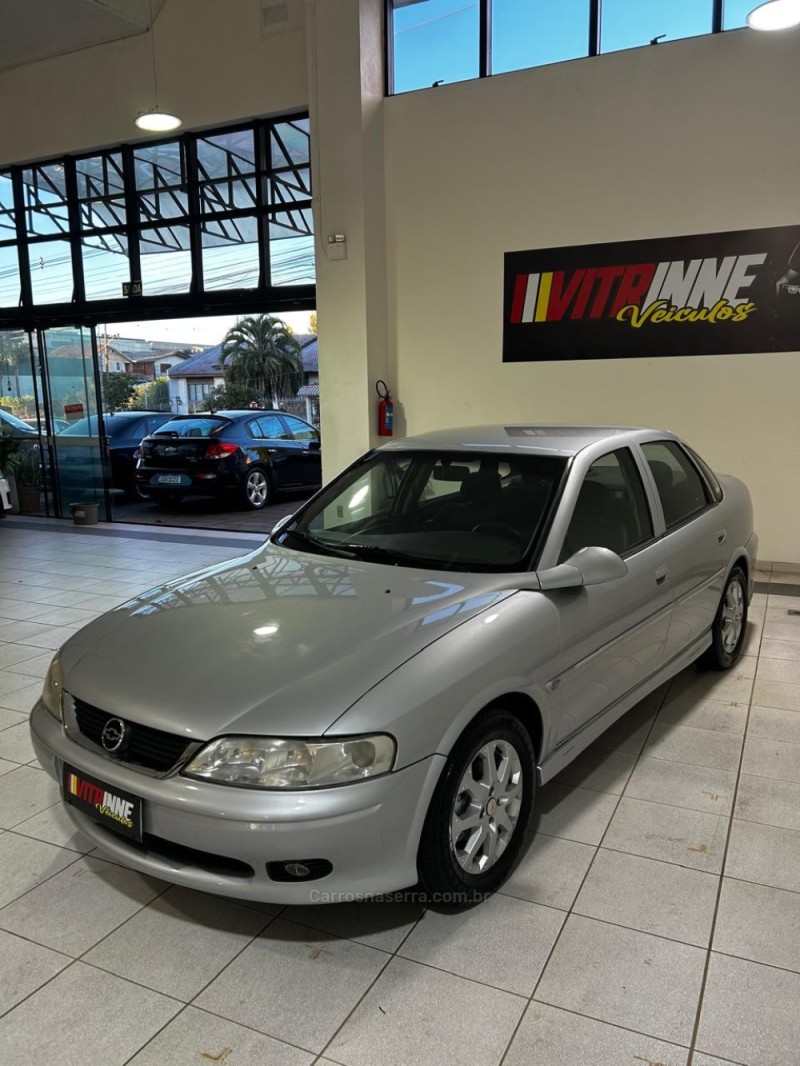 VECTRA 2.2 MPFI GLS 8V GASOLINA 4P MANUAL