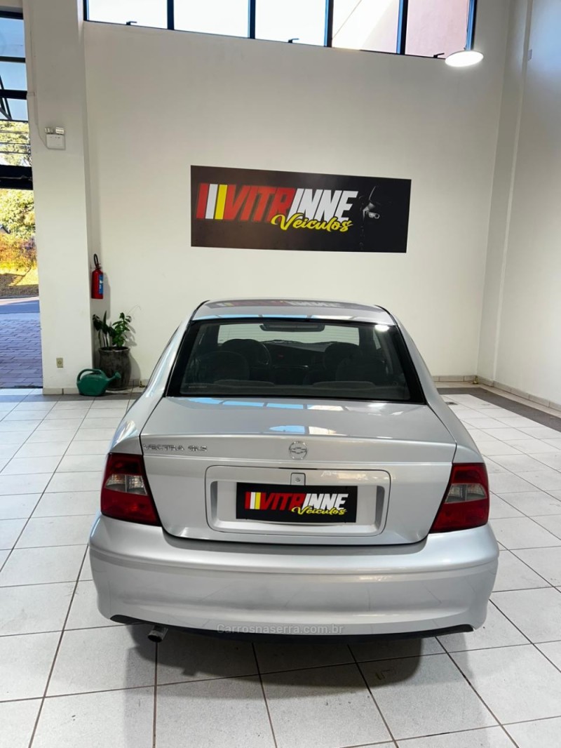 VECTRA 2.2 MPFI GLS 8V GASOLINA 4P MANUAL - 2001 - CAXIAS DO SUL