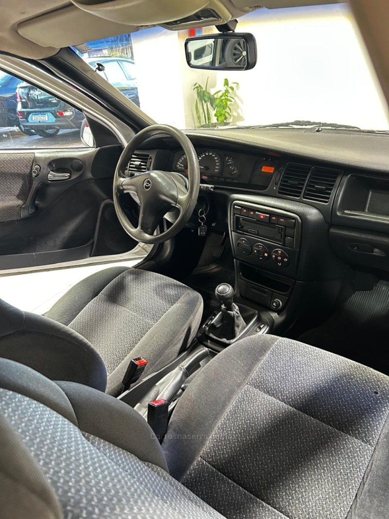 VECTRA 2.2 MPFI GLS 8V GASOLINA 4P MANUAL - 2001 - CAXIAS DO SUL