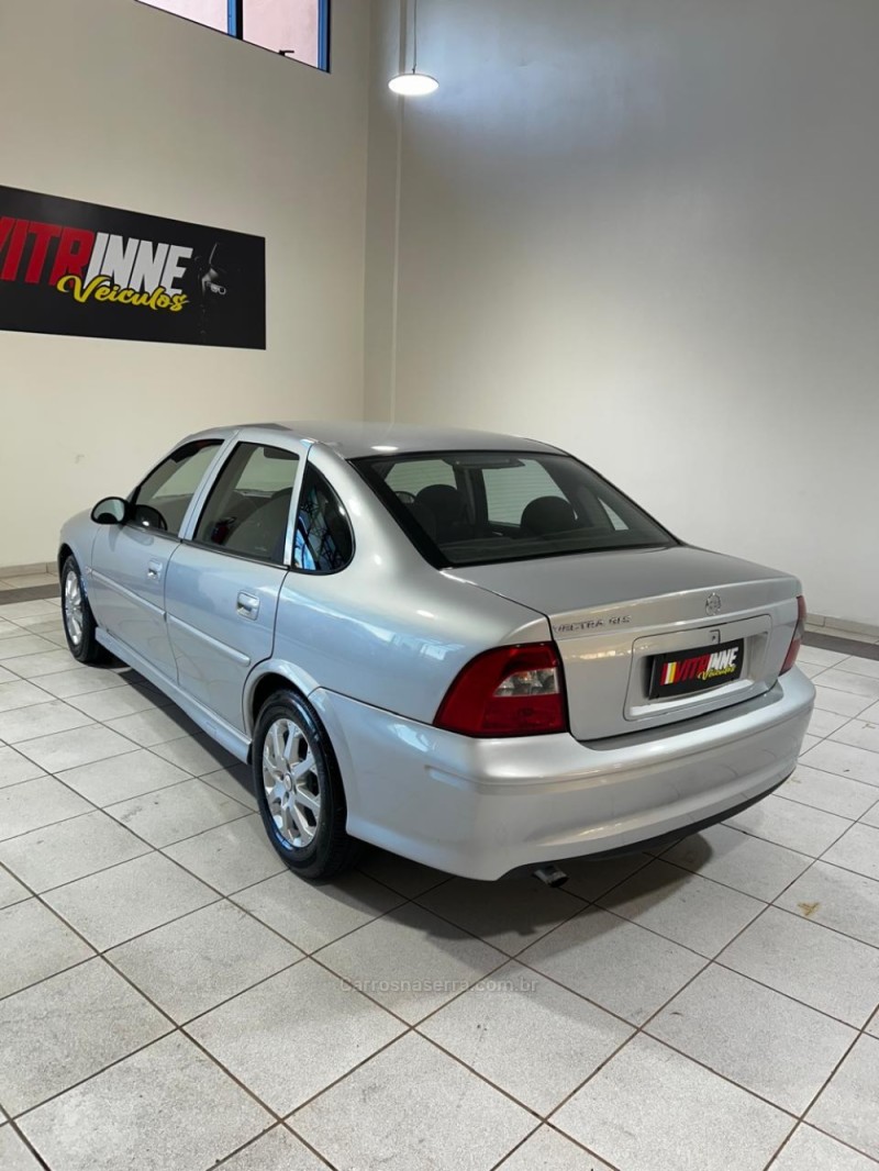 VECTRA 2.2 MPFI GLS 8V GASOLINA 4P MANUAL - 2001 - CAXIAS DO SUL