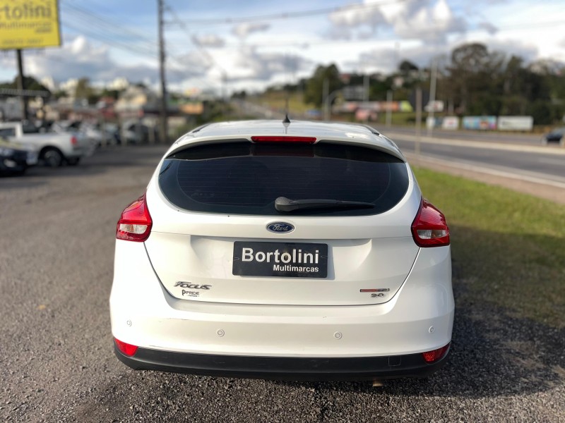 FOCUS 2.0 SE HATCH 16V FLEX 4P AUTO - 2016 - FARROUPILHA