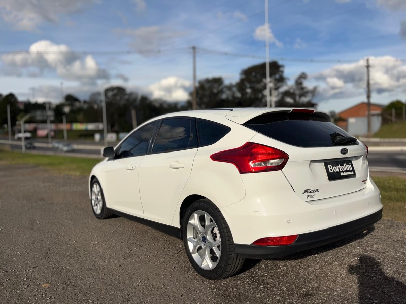 FOCUS 2.0 SE HATCH 16V FLEX 4P AUTO - 2016 - FARROUPILHA