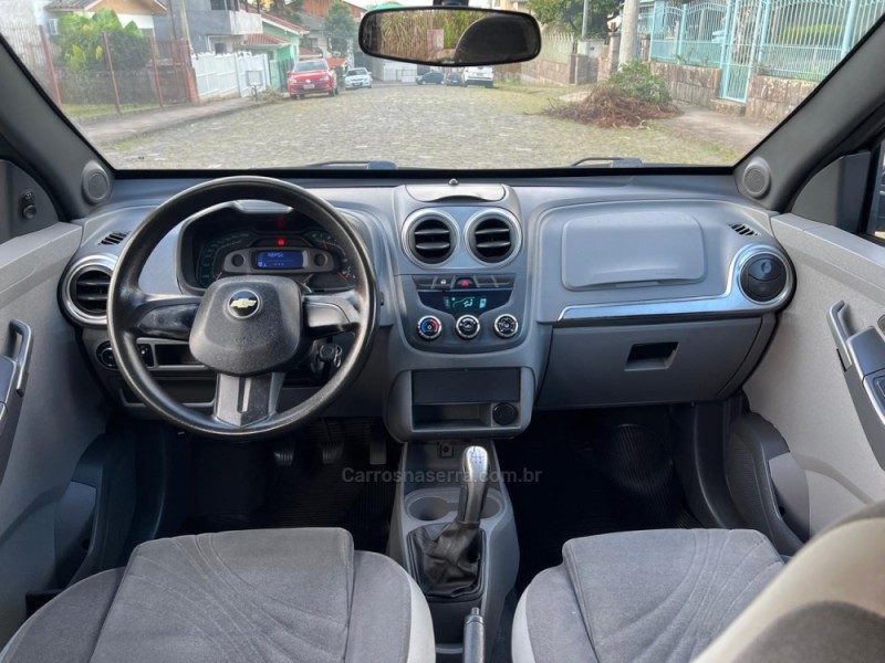AGILE 1.4 MPFI LTZ 8V FLEX 4P MANUAL - 2011 - CANELA