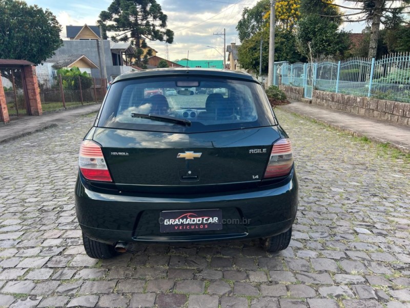 AGILE 1.4 MPFI LTZ 8V FLEX 4P MANUAL - 2011 - CANELA