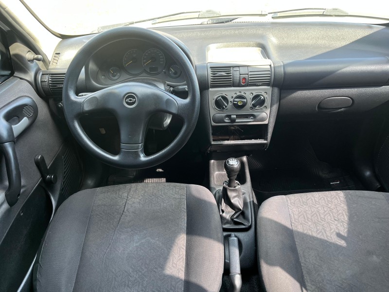 CLASSIC 1.0 MPFI LIFE 8V GASOLINA 4P MANUAL - 2005 - FARROUPILHA