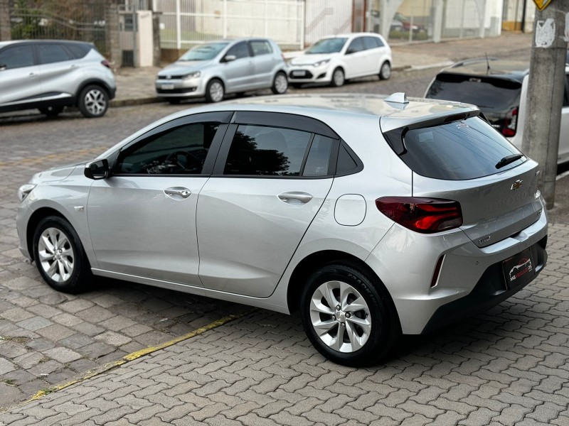 ONIX 1.0 LTZ 12V TURBO FLEX 4P MANUAL - 2021 - CAXIAS DO SUL