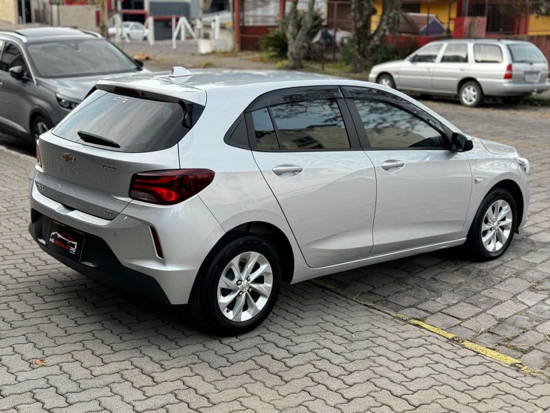 ONIX 1.0 LTZ 12V TURBO FLEX 4P MANUAL - 2021 - CAXIAS DO SUL