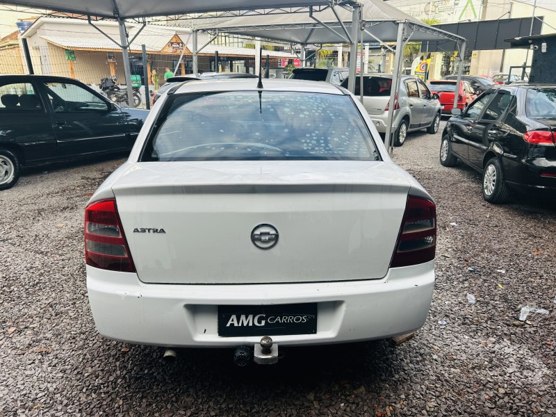 ASTRA 2.0 MPFI ADVANTAGE SEDAN 8V FLEX 4P MANUAL - 2007 - CAXIAS DO SUL