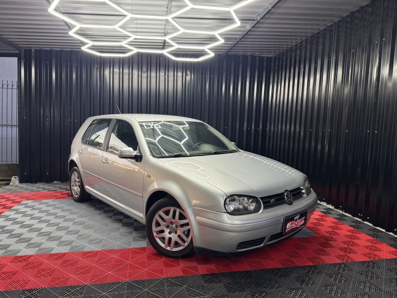GOLF 1.6 MI 8V GASOLINA 4P MANUAL - 2005 - CAXIAS DO SUL