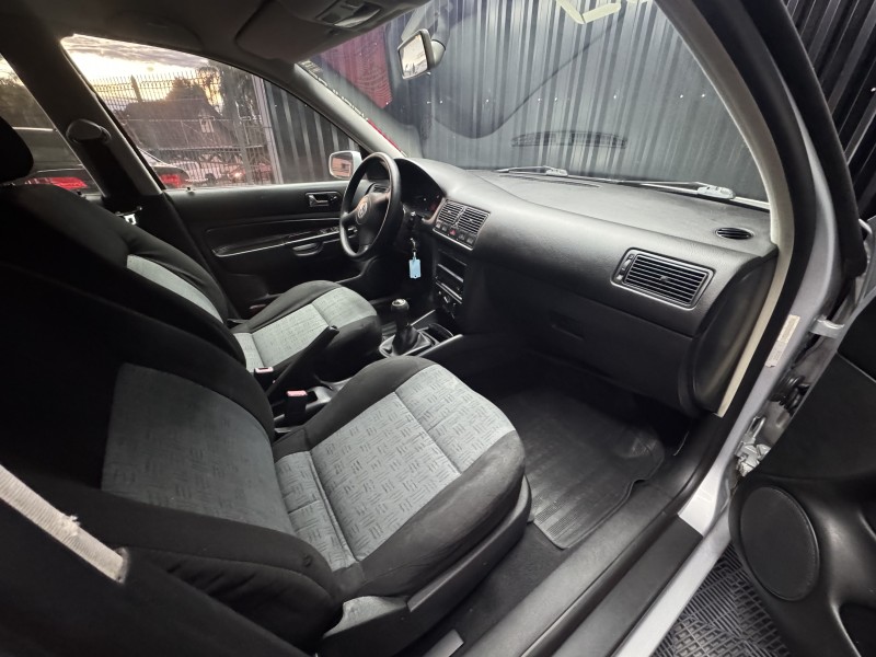 GOLF 1.6 MI 8V GASOLINA 4P MANUAL - 2005 - CAXIAS DO SUL