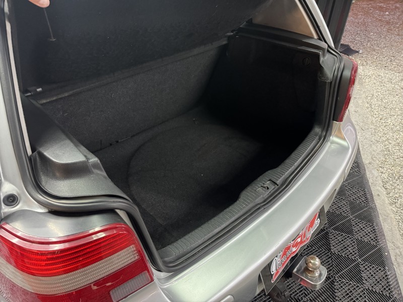 GOLF 1.6 MI 8V GASOLINA 4P MANUAL - 2005 - CAXIAS DO SUL