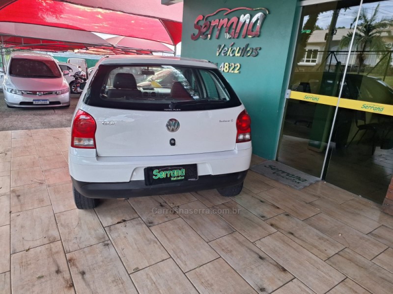 GOL 1.0 MI 16V GASOLINA 4P MANUAL G.III - 2009 - DOIS IRMãOS