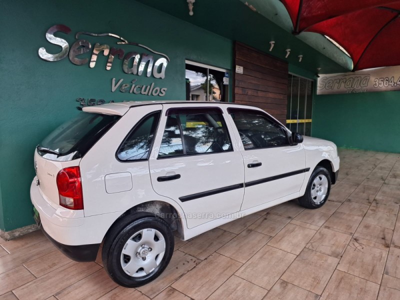 GOL 1.0 MI 16V GASOLINA 4P MANUAL G.III - 2009 - DOIS IRMãOS