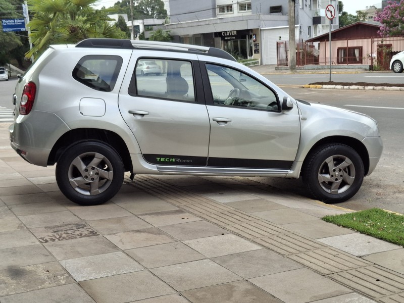 DUSTER 2.0 DYNAMIQUE 4X2 16V FLEX 4P AUTOMÁTICO - 2014 - FARROUPILHA