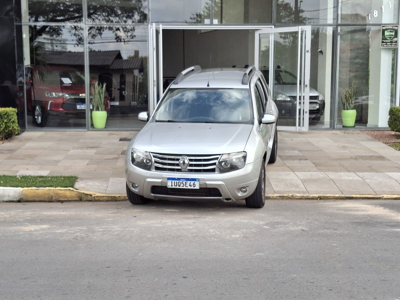 DUSTER 2.0 DYNAMIQUE 4X2 16V FLEX 4P AUTOMÁTICO - 2014 - FARROUPILHA