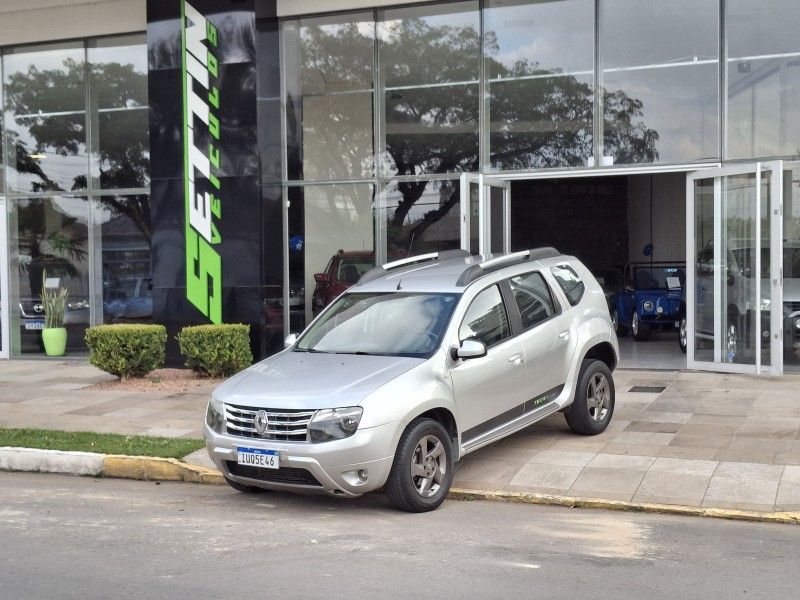 duster 2.0 dynamique 4x2 16v flex 4p automatico 2014 farroupilha