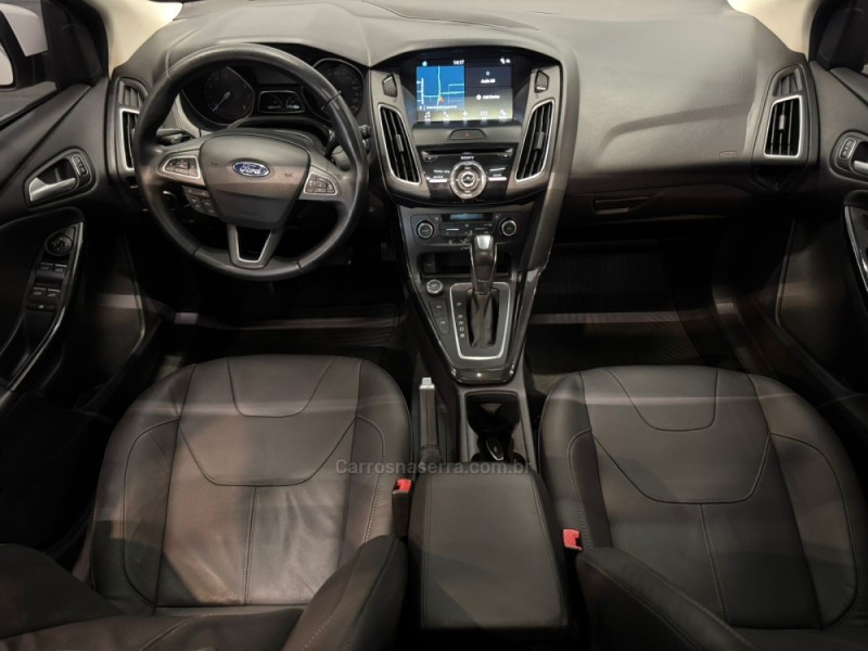 FOCUS 2.0 TITANIUM PLUS HATCH 16V FLEX 4P AUTO - 2017 - CAXIAS DO SUL