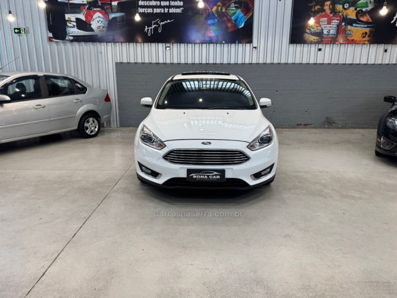FOCUS 2.0 TITANIUM PLUS HATCH 16V FLEX 4P AUTO - 2017 - CAXIAS DO SUL