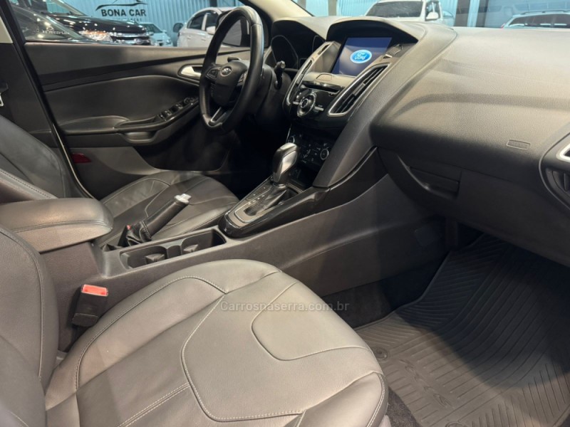 FOCUS 2.0 TITANIUM PLUS HATCH 16V FLEX 4P AUTO - 2017 - CAXIAS DO SUL