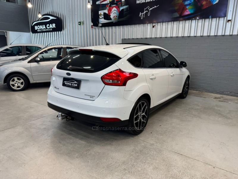 FOCUS 2.0 TITANIUM PLUS HATCH 16V FLEX 4P AUTO - 2017 - CAXIAS DO SUL