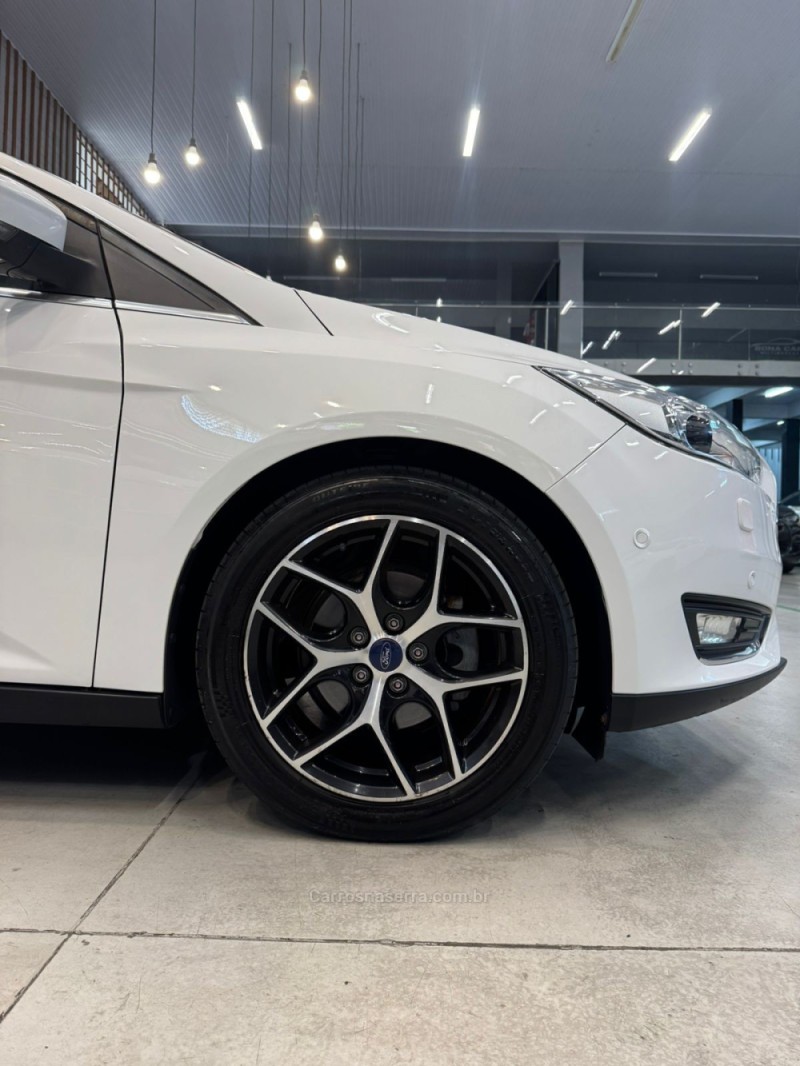 FOCUS 2.0 TITANIUM PLUS HATCH 16V FLEX 4P AUTO - 2017 - CAXIAS DO SUL