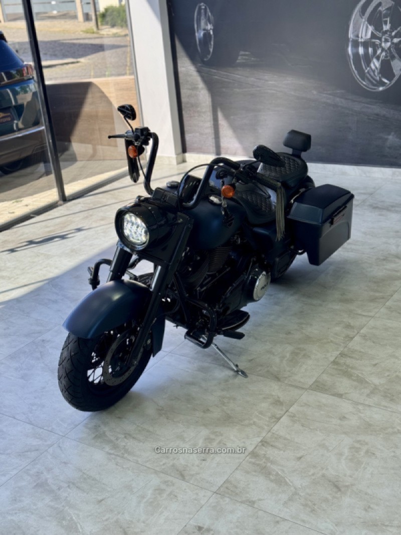 ROAD KING CUSTOM - 2010 - CAXIAS DO SUL