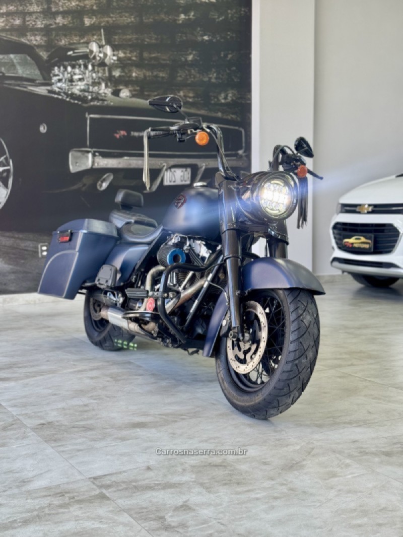 ROAD KING CUSTOM - 2010 - CAXIAS DO SUL