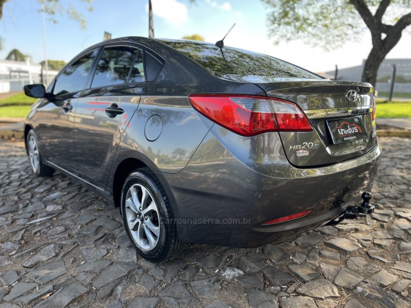 HB20S 1.6 COMFORT PLUS 16V FLEX 4P MANUAL - 2015 - DOIS IRMãOS