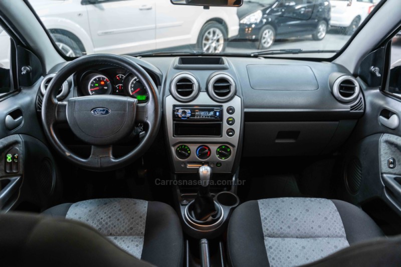FIESTA 1.6 MPI CLASS 8V GASOLINA 4P MANUAL - 2013 - PORTO ALEGRE