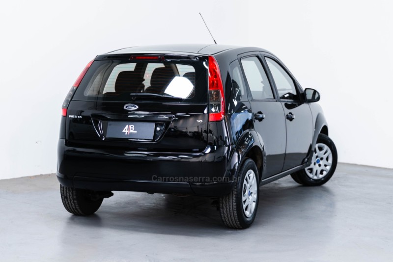 FIESTA 1.6 MPI CLASS 8V GASOLINA 4P MANUAL - 2013 - PORTO ALEGRE
