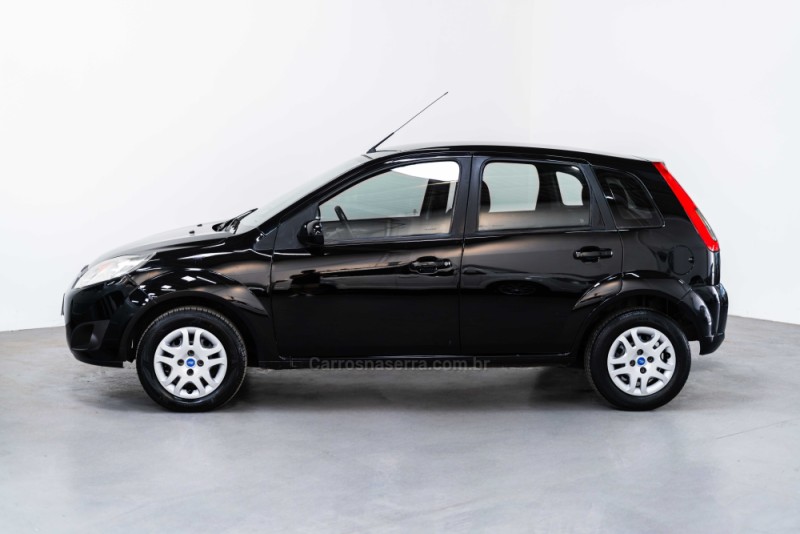FIESTA 1.6 MPI CLASS 8V GASOLINA 4P MANUAL - 2013 - PORTO ALEGRE