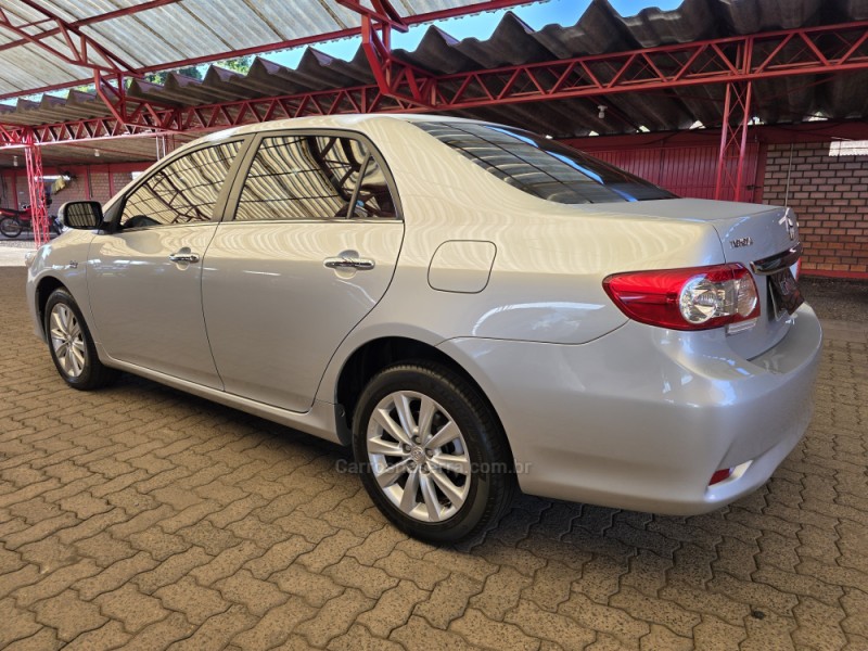 COROLLA 2.0 ALTIS 16V FLEX 4P AUTOMÁTICO - 2014 - SAPIRANGA