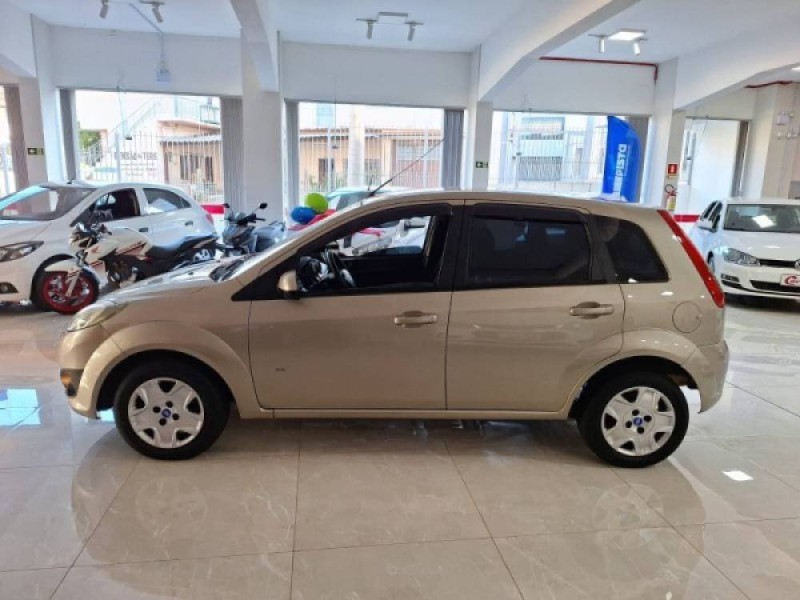 FIESTA 1.0 ROCAM SE 8V FLEX 4P MANUAL - 2014 - CAXIAS DO SUL