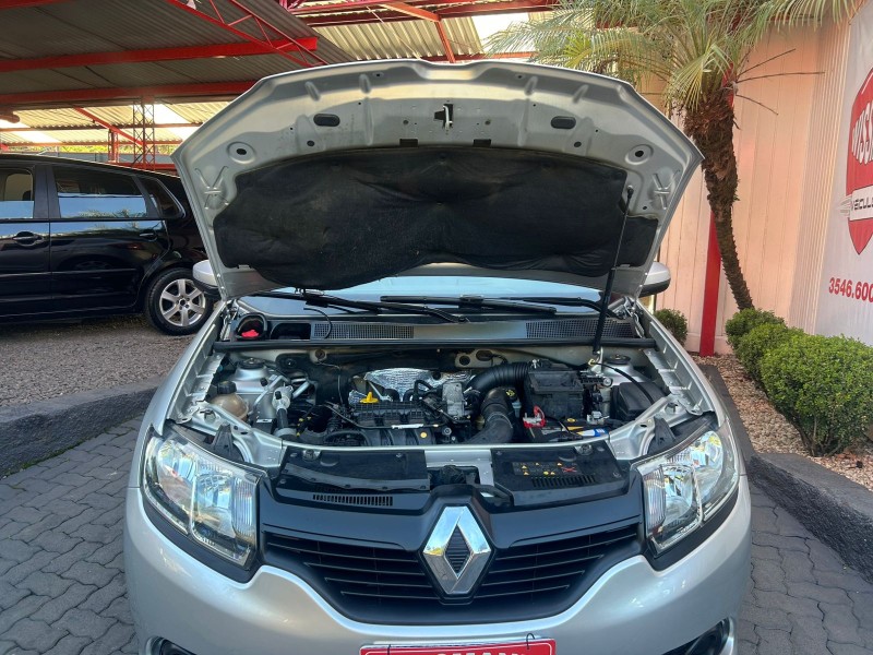 SANDERO 1.0 AUTHENTIQUE 12V FLEX 4P MANUAL - 2018 - TRêS COROAS