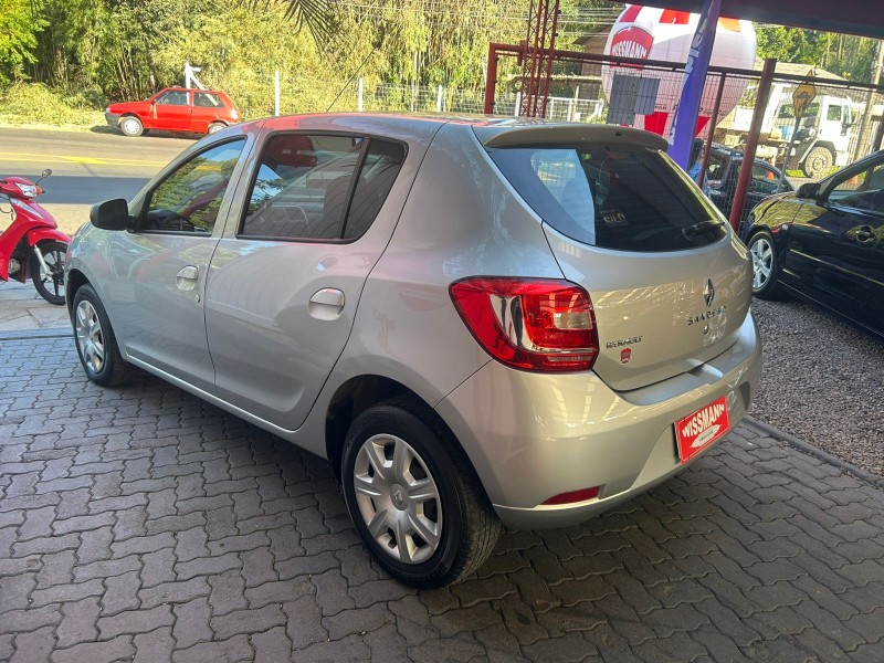 SANDERO 1.0 AUTHENTIQUE 12V FLEX 4P MANUAL - 2018 - TRêS COROAS