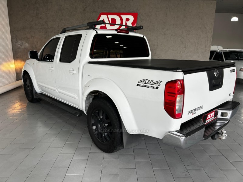 FRONTIER 2.5 SL 4X4 CD TURBO ELETRONIC DIESEL 4P AUTOMÁTICO - 2014 - CAXIAS DO SUL