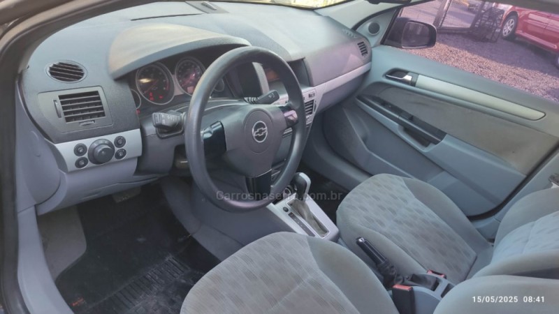 VECTRA 2.0 MPFI ELEGANCE 8V 140CV FLEX 4P AUTOMÁTICO - 2006 - CAXIAS DO SUL