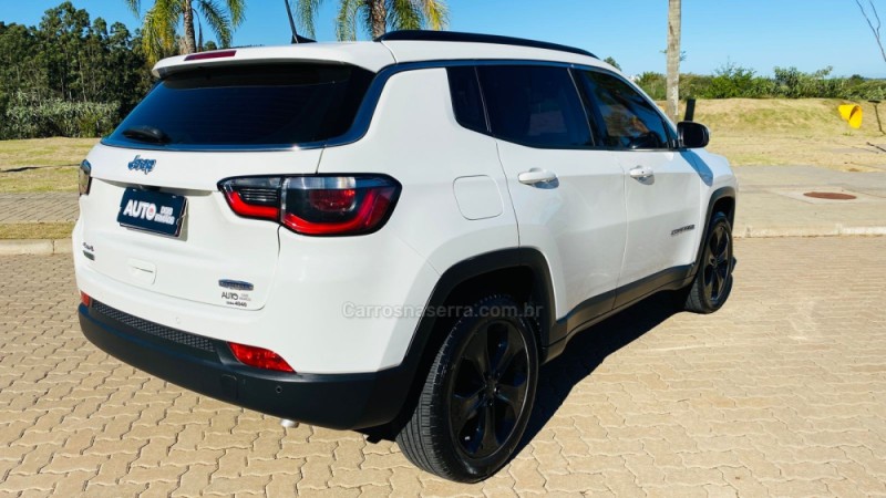 COMPASS 2.0 16V DIESEL LONGITUDE 4X4 AUTOMÁTICO - 2018 - DOIS IRMãOS