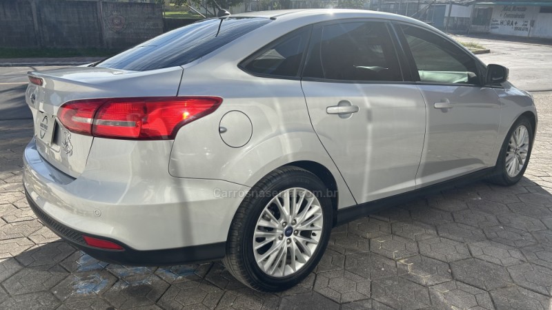 FOCUS 2.0 SE SEDAN 16V FLEX 4P AUTOMÁTICO - 2018 - GRAVATAí