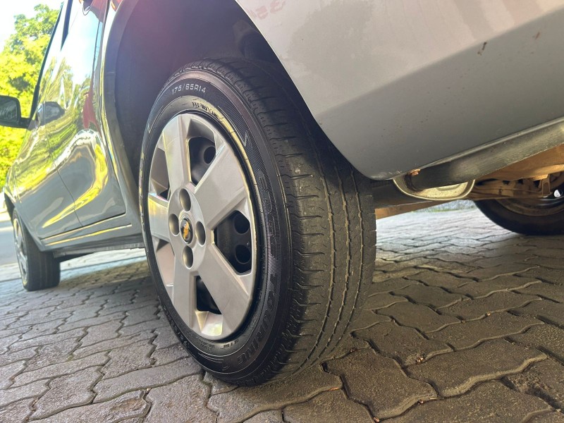PRISMA 1.4 MPFI MAXX 8V FLEX 4P MANUAL - 2010 - TRêS COROAS